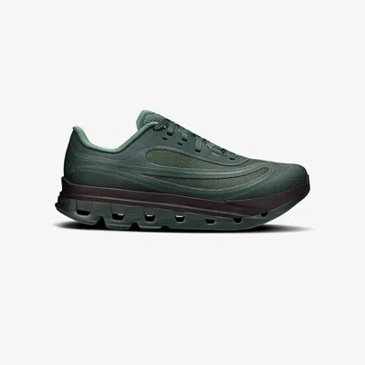On Cloudflow 5 Ad In Green