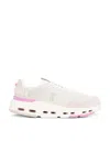 On Cloudnova Form 2 Sneaker In Pearl & Raspberry