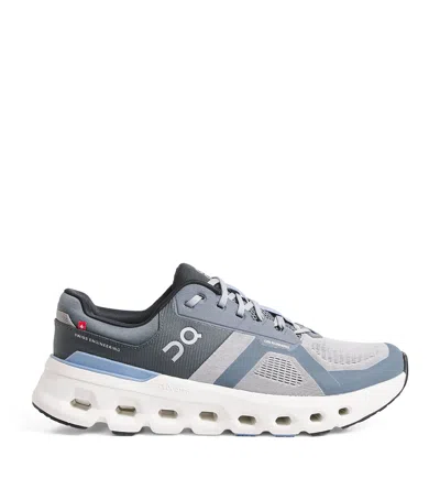 On Cloudrunner 2 Trainers