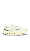 On Cloudsurfer Next In White