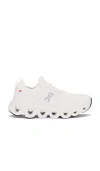 On White Cloudswift 4 Sneakers In White