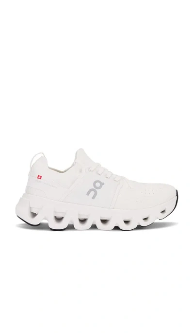 ON CLOUDSWIFT 4 SNEAKER
