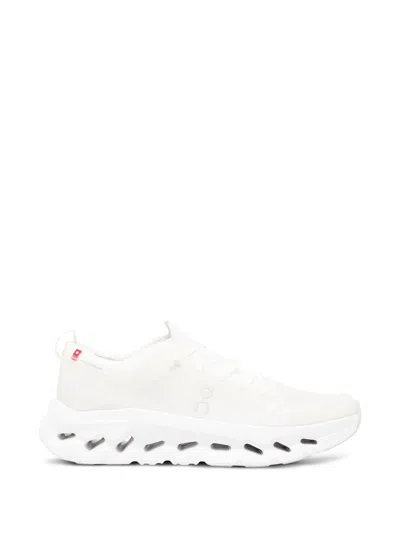 On Cloudtilt Mo Sneakers For Men In White
