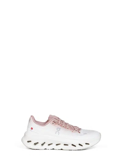 On Cloudtilt Sneaker In White