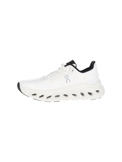 On Cloudtilt Sneakers In White