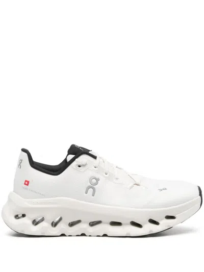 On Cloudtilt Sneakers In White