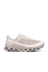 On Cloudvista Wp Sneaker In Fog & Cinder