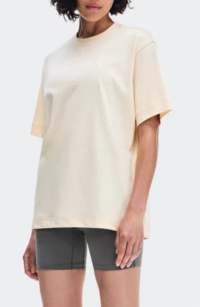 On Club Collective T-shirt In Chantilly