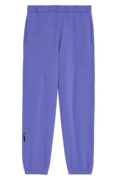 On Club Sweatpants In Iris