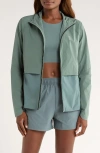 On Core Hooded Packable Running Jacket In Blue