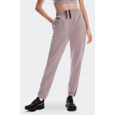 On Core Zip Cuff Pants In Pink