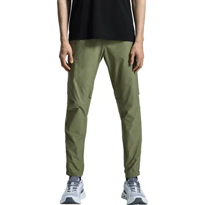 On Core Zip Cuff Pants In Taiga
