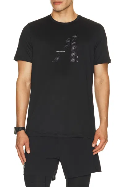 On Core-t Graphic In Black