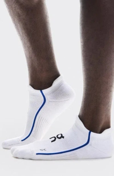 On Court Low Socks In White/indigo