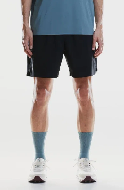 On Court Shorts In Black