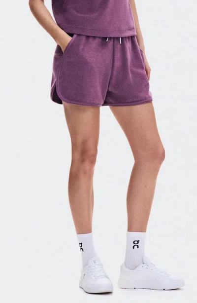 On Courtside Terry Shorts In Purple