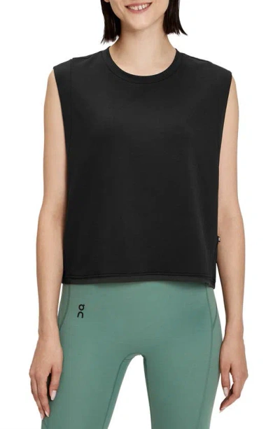 On Focus Cropped Top In Black