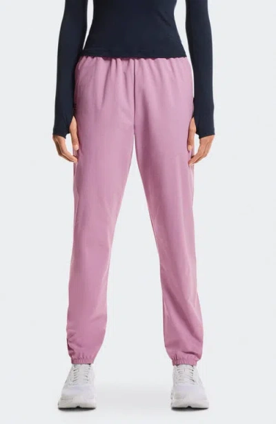 On Focus Stretch Joggers In Pink