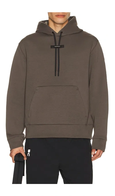On Focus Tech Hoodie In Brown