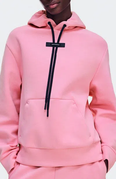 On Focus Tech Hoodie In Magnolia