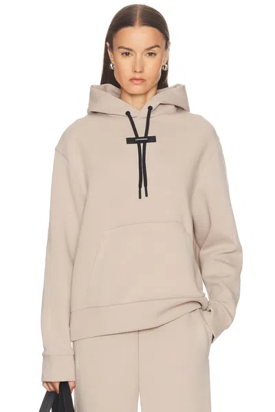 ON FOCUS TECH HOODIE