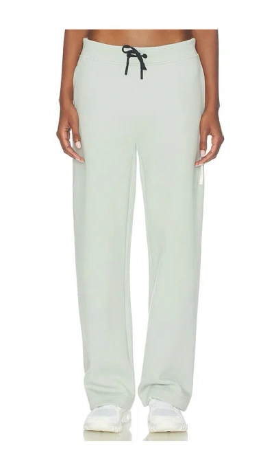 On Focus Tech Sweatpant In Blue