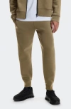 On Focus Tech Sweatpants In Brown