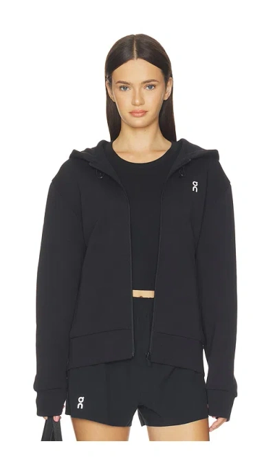 On Focus Tech Zip Hoodie In Black