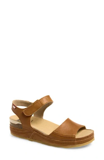 On Foot Cynara Platform Sandal In Brown