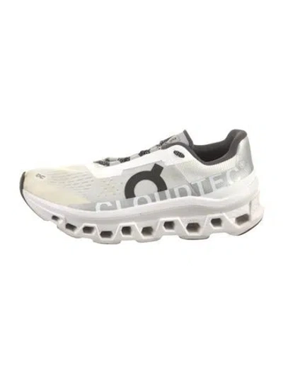 Pre-owned On Graphic Print Athletic Sneakers In White