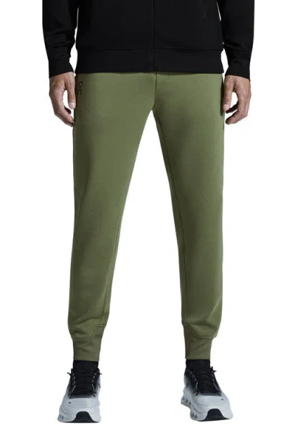 On Joggers In Taiga