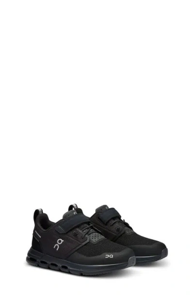 On Kids' Cloud Play Running Sneaker