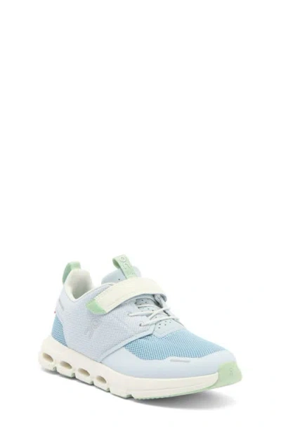 On Kids' Cloud Play Running Sneaker