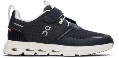 On Kids Navy Cloud Play Little Kids Sneakers In Midnight | White