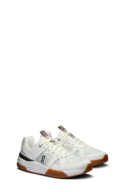 On Kids' The Roger Clubhouse Pro Tennis Trainer In Multi