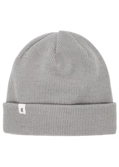 On Logo Ribbed Wool Beanie In Grey