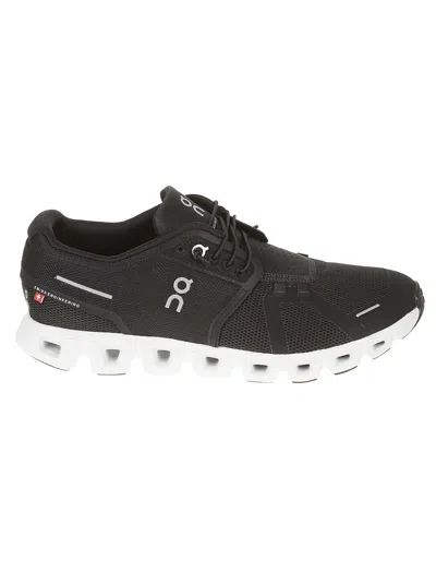 On Logo Side Classic Sneakers In Black/white
