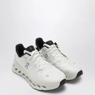 On Men's Cloudtilt Ivory/ice Low Sneaker