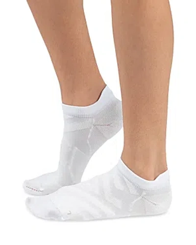 On Performance Low Socks In White/ivory