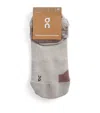 On Performance Run Low Socks In Gray