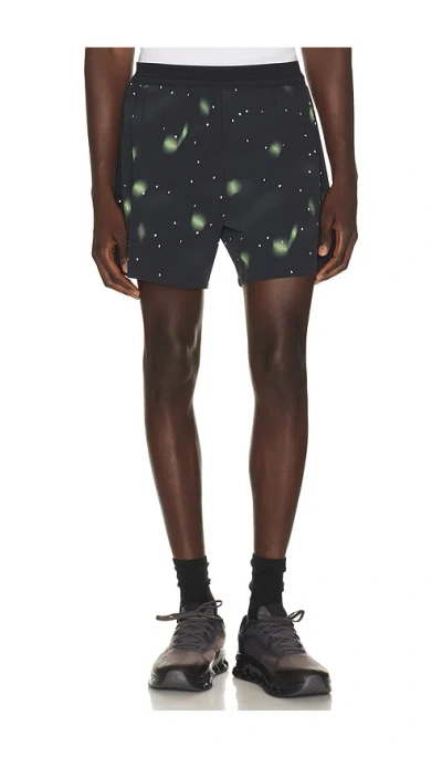 On Performance Shorts Lumos In Multi