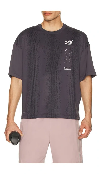 On Performance Volt-t In Gray