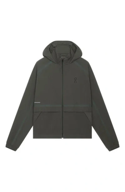 On Performance Volt Windbreaker Jacket In Espresso