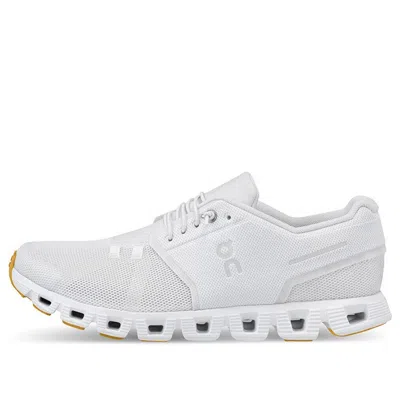 On Running Cloud 5 'undyed' In White