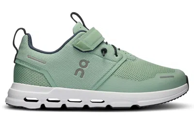 Pre-owned On Running Cloud Play Sneakers In Sage/white