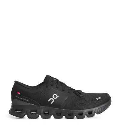 ON RUNNING CLOUD X 4 TRAINERS
