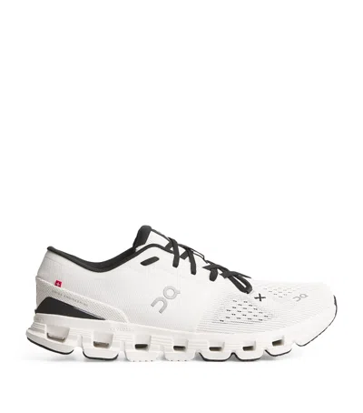 ON RUNNING CLOUD X 4 TRAINERS