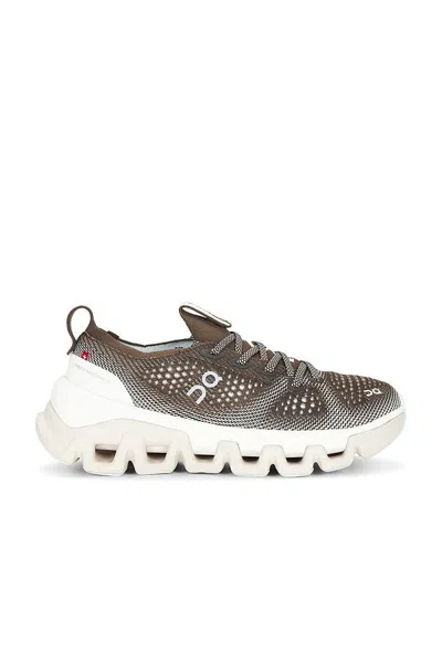 On Running Cloud X Tempo Mini Sneakers For Men In Brown