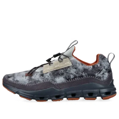 On Running Cloudaway 'smoky Quartz Ice' In Gray