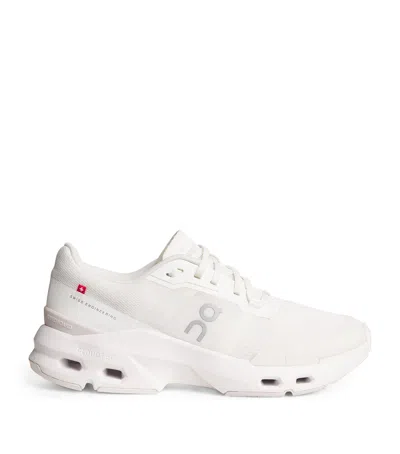 On Running Cloudpulse Trainers In White